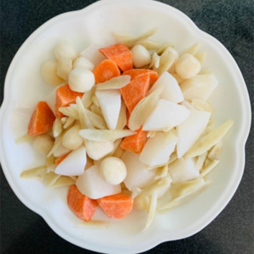 豚汁混合菜（胡蘿卜/芋頭/牛蒡/白蘿卜）